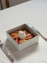 画像をギャラリービューアに読み込む, AWA Kakubachi/有田焼